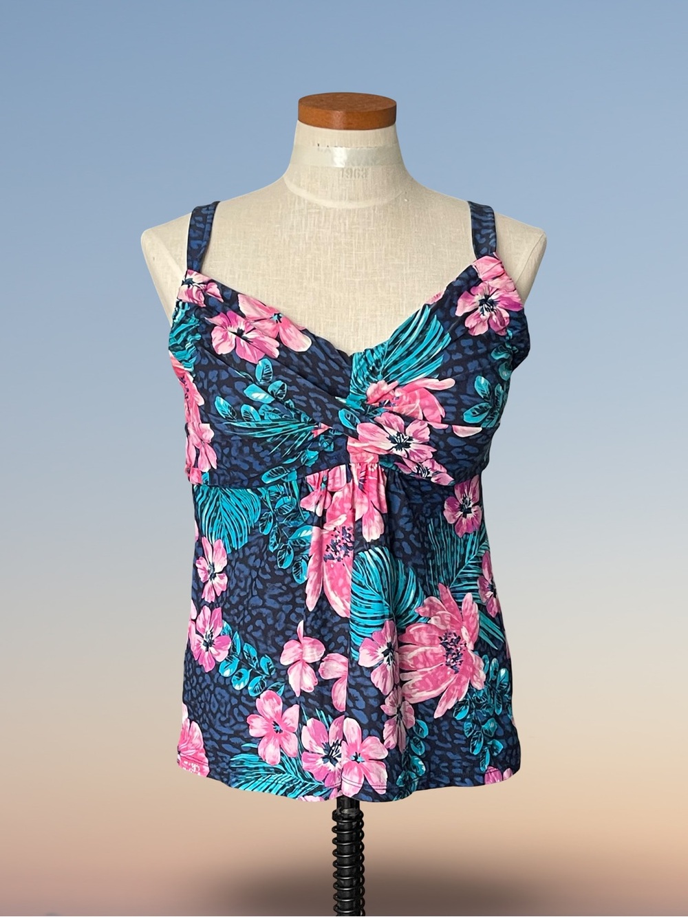 Beach House Willow Twist Front Underwire Tankini Top Navy Floral Tropical Sz 18W